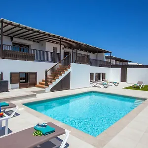 villa-honey-rose-guime.in-canary-islands.com/